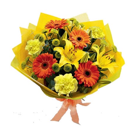 Bouquet con gerbere arancio, lilium giallo, fiori gialli