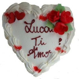 torta a cuore con scritta ti amo invio online