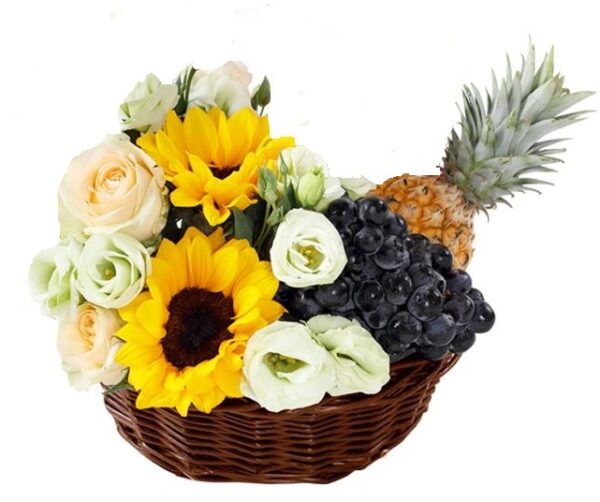cestino con fiori e frutta